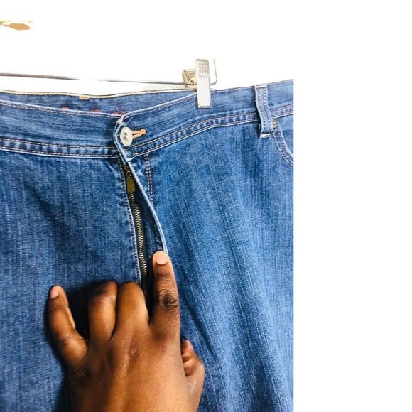 8852 EDDIE BAUER WOMEN'S PLUS SZ 26W HIGH WAISTED MOM JEANS INSEAM 29" DENIM - Picture 3 of 7